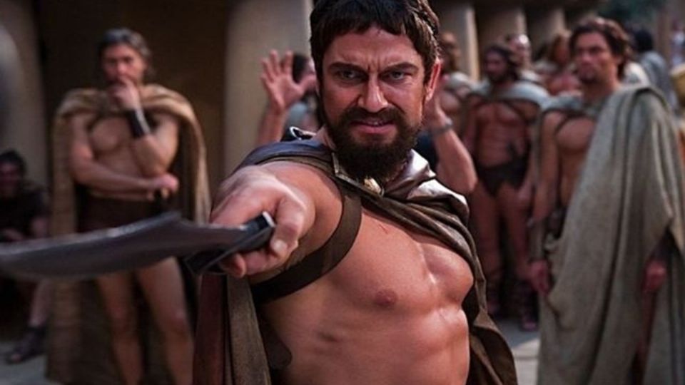 Gerard Butler saltó a la fama en 2007 al interpretar al Rey Leónidas en la película 300, de Zack Snyder. Foto: Especial