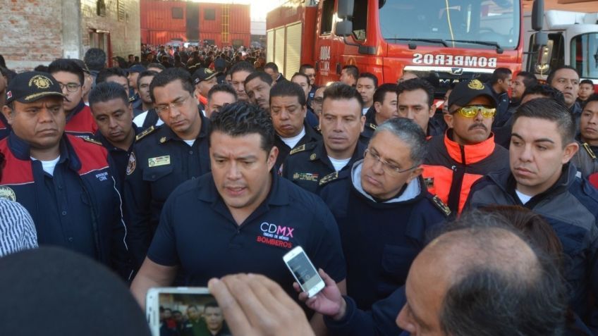 Interpol va tras Ismael Figueroa, exlíder de Bomberos