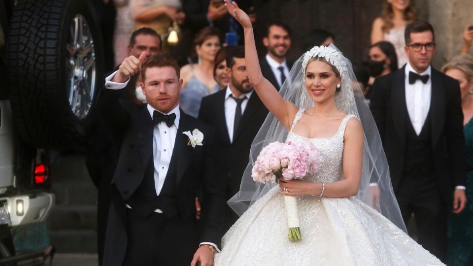 La pareja celebró su boda. Foto: EFE