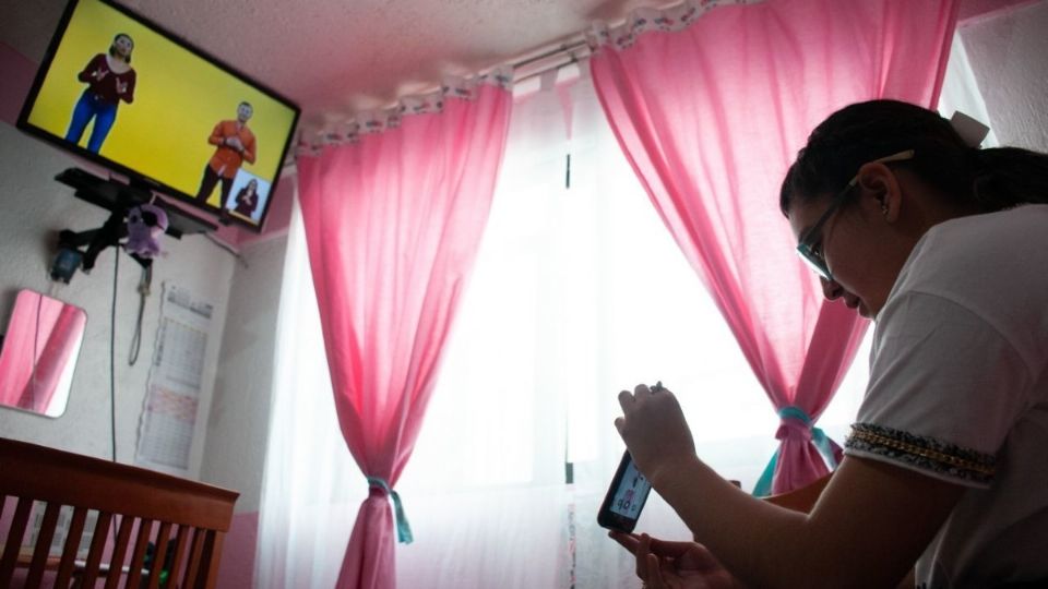 El programa de educación a distancia Aprende en Casa es visto por más del 43% de los niños. Foto: Archivo