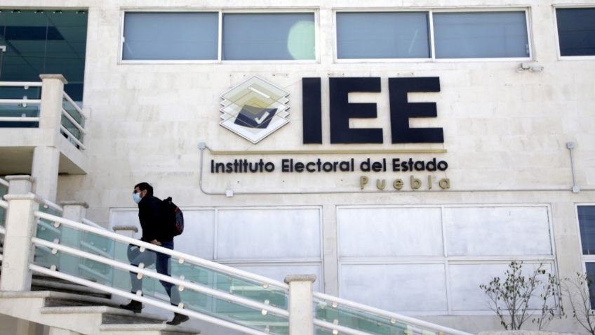 Con horas de retraso IEE Puebla avala candidaturas; este martes inician campañas