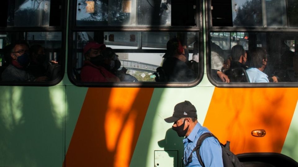 Horarios del servicio de transporte emergente en la Línea 12 del Metro. Foto: Cuartoscuro