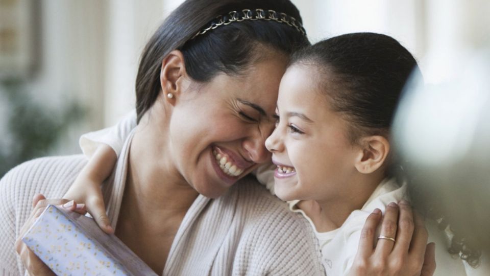 Celebremos el Día de las Madres con una sorpresa muy especial para ellas