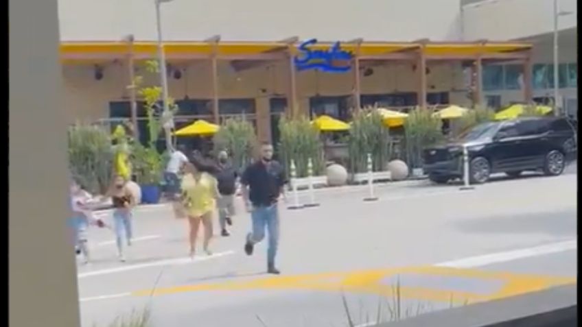 Reportan TIROTEO en centro comercial de FLORIDA