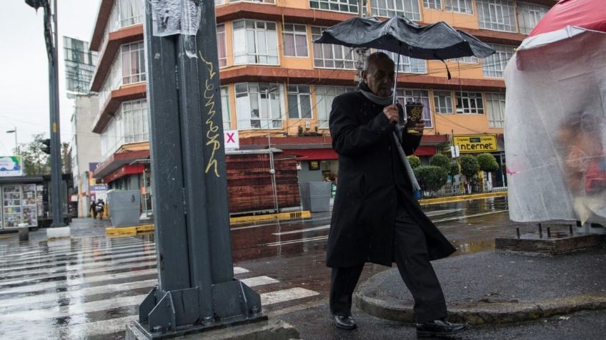 Lluvias afectan siete alcaldías de la CDMX y cuatro líneas del Metro