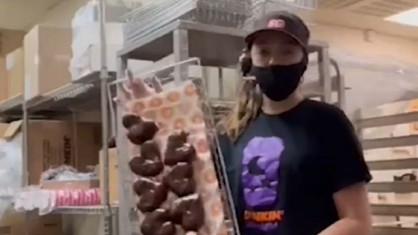 Así es cómo reconocida cadena desecha decenas de donas al no venderlas  | VIDEO VIRAL