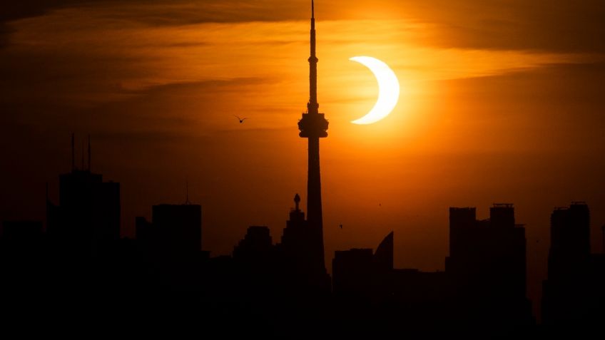 Eclipse solar colorea el cielo en varias partes del mundo