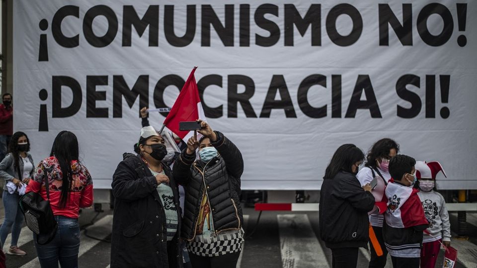 Su rival de derecha pidió a las autoridades electorales la anulación de 200 mil votos. Foto: Especial
