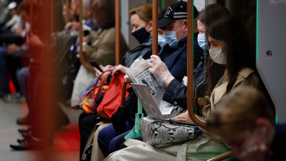 En Moscú rifarán automóviles a quienes se vacunen contra el coronavirus. Foto: AP