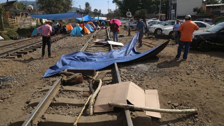 Hay 17 trenes varados por bloqueo a las vías en municipio de Michoacán