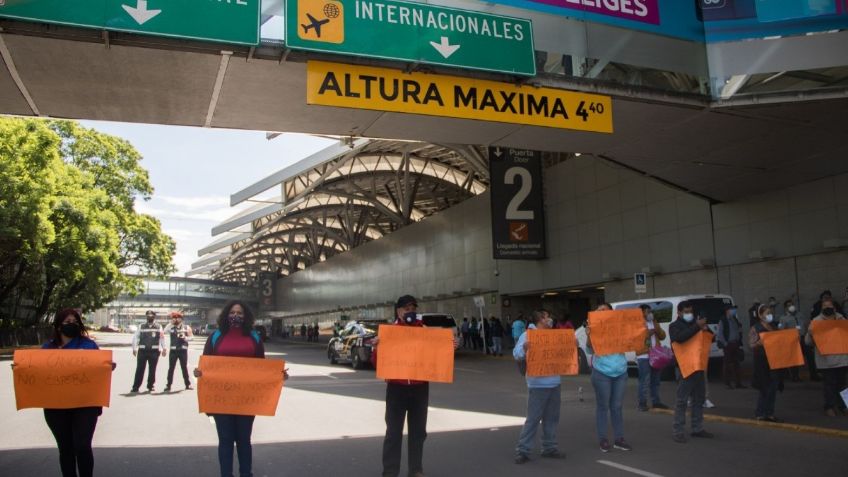 Están sentenciando a la muerte a varios pequeños: Padre de niños con cáncer que tomaron el Aeropuerto