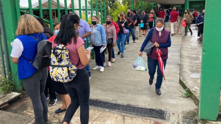 Ágil y sin incidentes, vacunación contra COVID-19 en macrosede de Veracruz