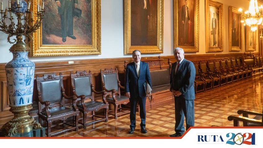 Alfonso Durazo y López Obrador sostienen una reunión en Palacio Nacional