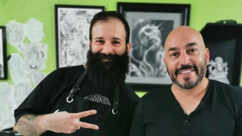 Lupillo Rivera junto a su tatuador, conocido como 'Tanke Rules'. FOTO: Instagram