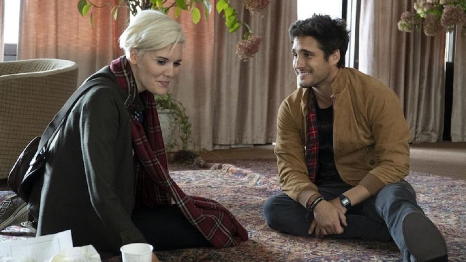 Diego Boneta estrenará en México, el 8 de julio, la película 'Amor, Bodas y otros Desastres', misma donde volverá a cantar. Foto: Cortesía Gussi Artecinema