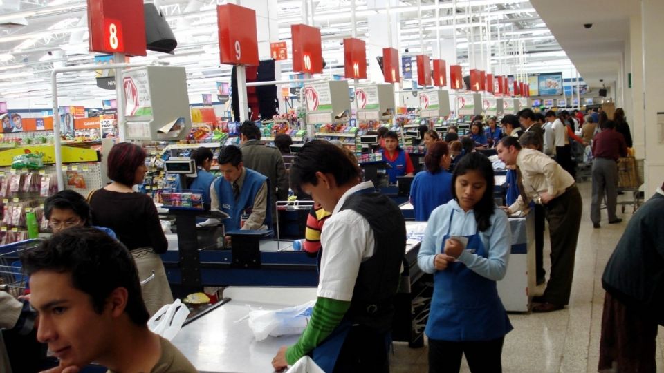 Los abuelitos se manifiestan en representación de más de 35 mil trabajadores que se han quedado sin empleo por la pandemia. FOTO: Cuartoscuro