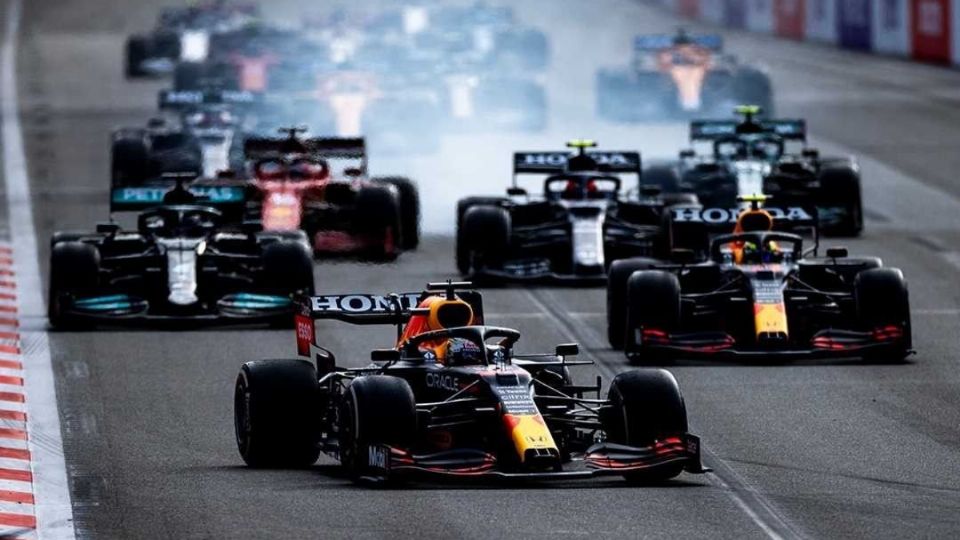 La recta pincipal del Baku Boulevard. Foto: Instagram Red Bull Racing
