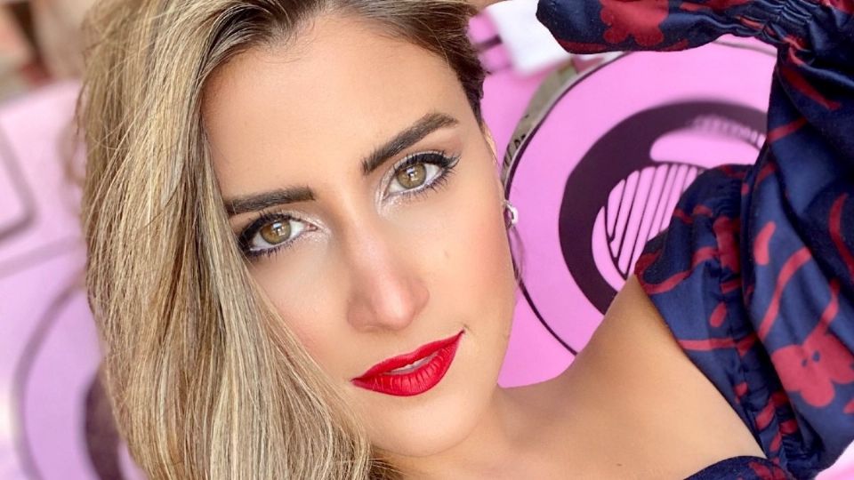 La influencer muestra su lado más sensual en las redes sociales. Foto: Especial