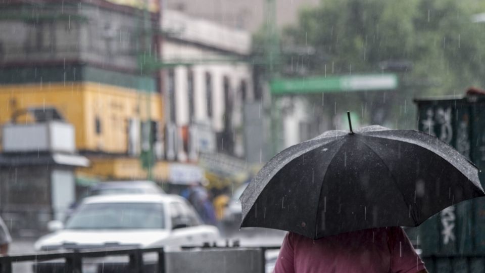 Pronostican chubascos y fuertes vientos en la Ciudad de México y Edomex. Foto: Cuartoscuro