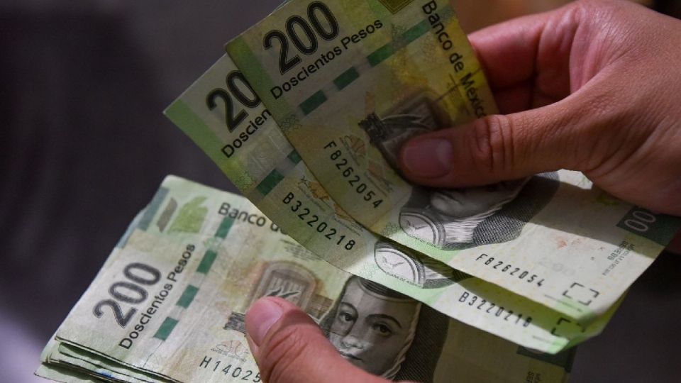 Qué pasa con los depósitos de 15 mil pesos y el SAT. Foto: Cuartoscuro