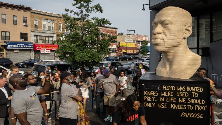 En Nueva York, inauguran escultura de George Floyd con motivo del Juneteenth