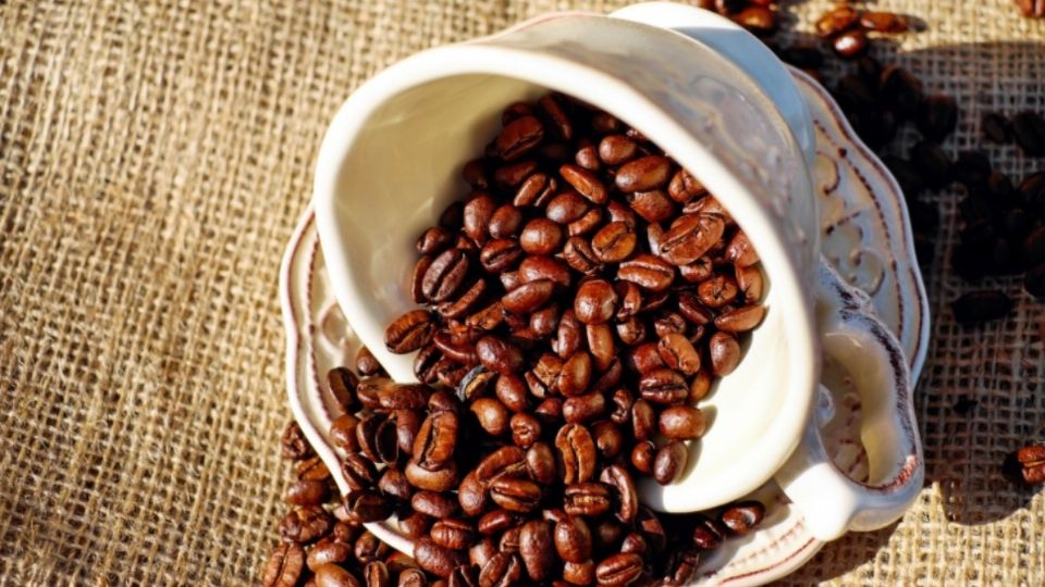 El consumo de café se asocia con un menor riesgo de desarrollar enfermedades hepáticas crónicas. Foto: Pxhere