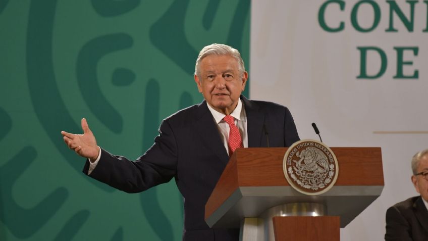 AMLO desmiente a consejeros del INE; "Hay presupuesto de sobra para la consulta"