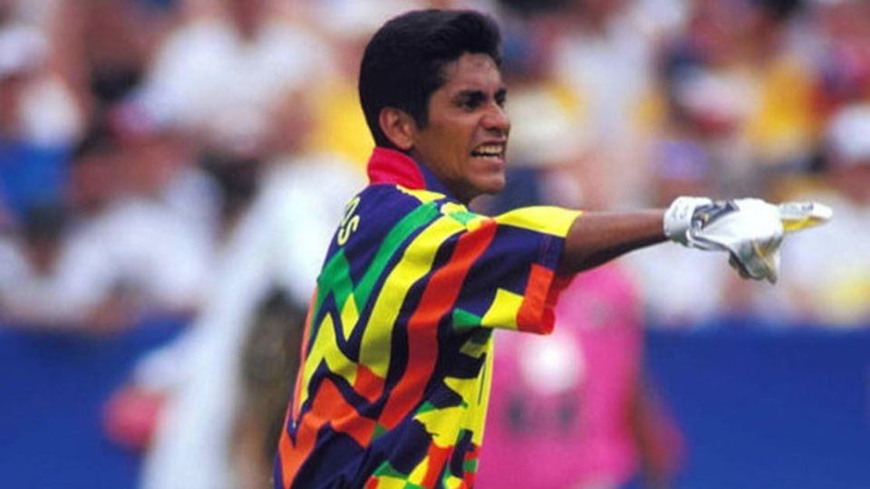 Jorge Campos durante partido con la Selección Mexicana. Foto: Mexsport.