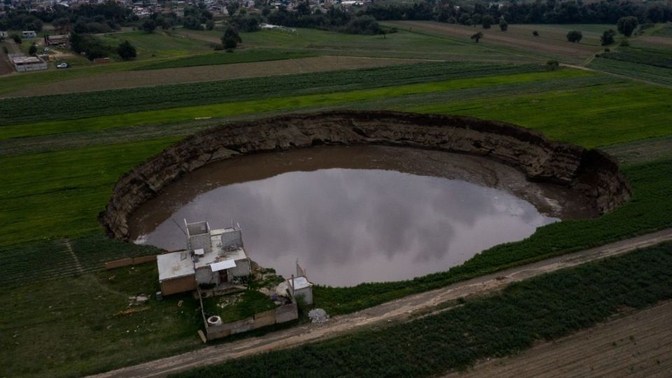 Se buscará proteger el perímetro del socavón de Santa María Zacatepec Foto: Cuartoscuro