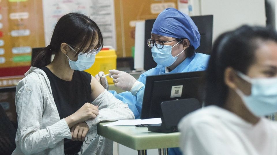 Hasta la fecha se ha realizado seguimiento médico a un millón 051 mil 636 contactos cercanos con infectados. Foto: Archivo | AFP