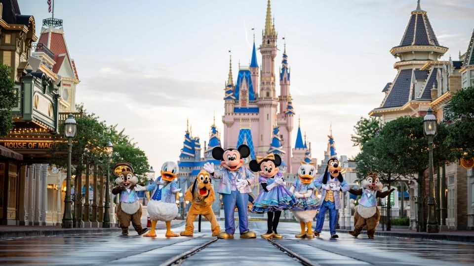 Además del viaje, Disney regalará un año en su plataforma de streaming a los ganadores. Foto: AP