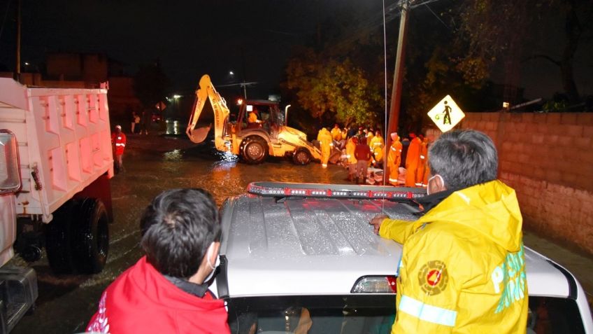 Tras fuertes lluvias Grupo Tláloc realiza trabajos de desazolve y atención ciudadana en Edomex