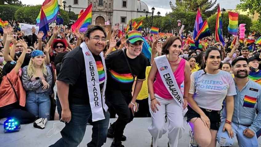 Marchan colectivos de la comunidad LGBT+ en el congreso de Durango para exigir matrimonios igualitarios