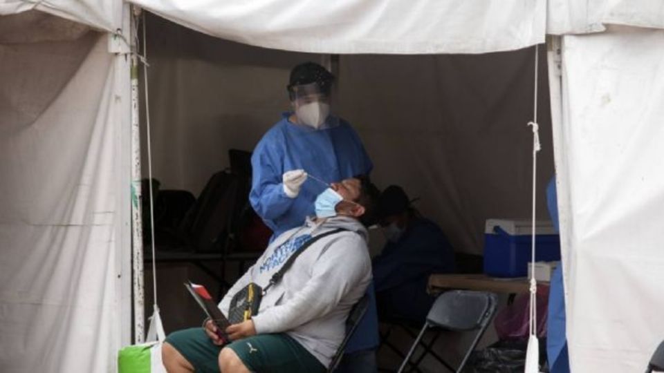 En la Ciudad de México se dio a conocer que repuntaron los contagios de Covid-19, por lo que se realizan pruebas rápidas en los kioscos de la salud. Foto: Archivo