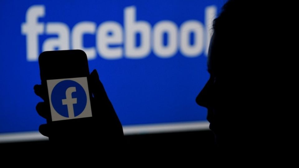 Facebook reaccionó positivamente en la bolsa a la desestimación en un tribunal federal de una demanda. Foto: Archivo | AFP