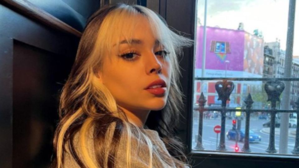 Danna Paola muestra un video en el que se le ve la cara deformada 
FOTO: Instagram