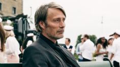 Mads Mikkelsen se acercó a Jhonny Depp para hablar sobre "Animales Fantásticos 3"