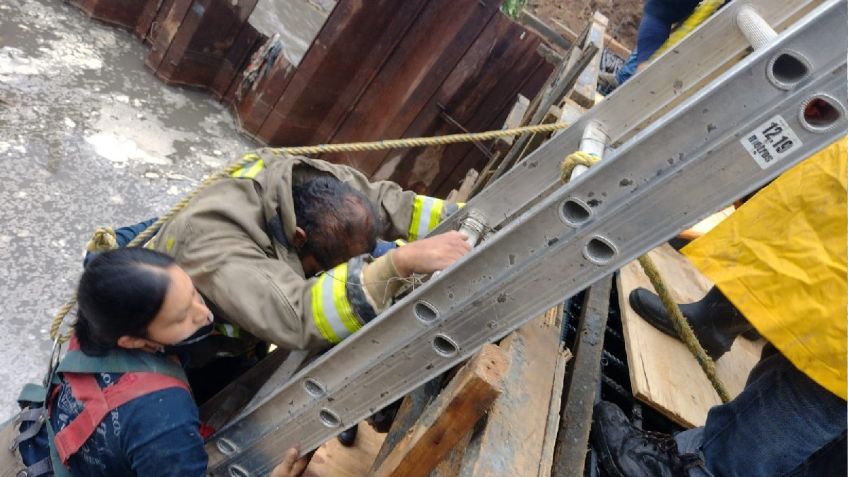 Intensas lluvias en ocasionan estragos en Tlalnepantla, rescatan a trabajadores en diferentes puntos