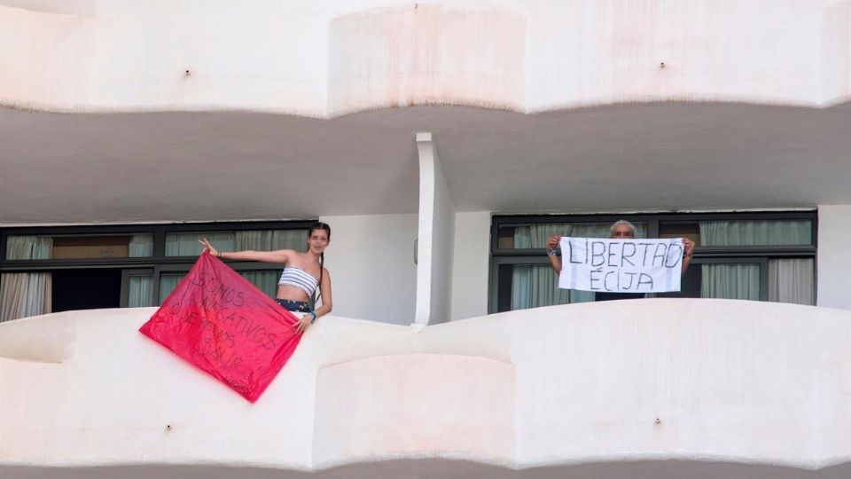 Más de mil estudiantes han dado positivo a la prueba de Covid-19. Foto: EFE