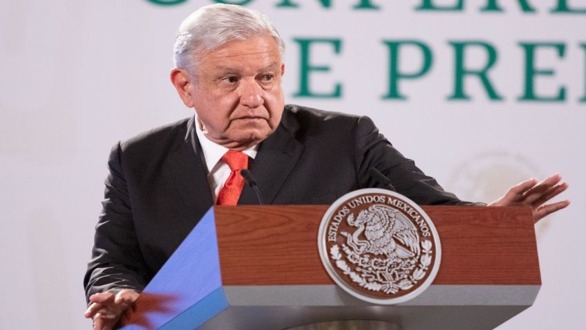 AMLO acata las resoluciones; INE baja Mañaneras y TEPJF le exige no hacer propaganda