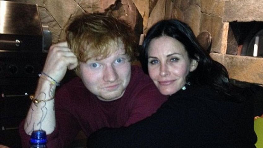 Courteney COX y Ed SHEERAN preparan ésta sorpresa musical para fin de JUNIO: VIDEO