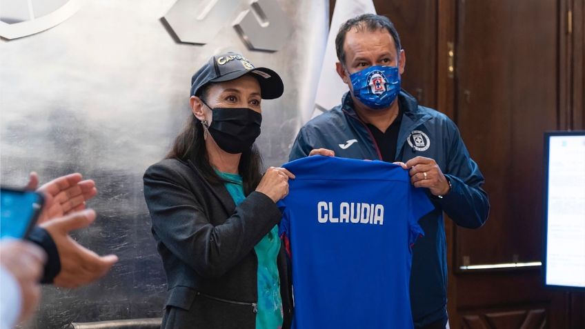 ¡LO CELEBRAN! Victoria del Cruz Azul llega a Sheinbaum