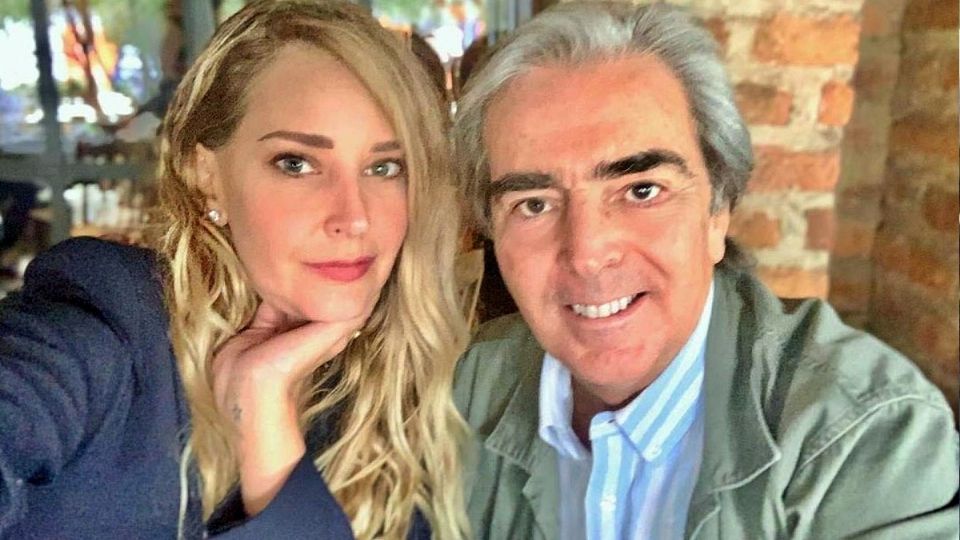 Lorenzo y Lourdes se mostraron cómplices y muy enamorados Foto: Especial