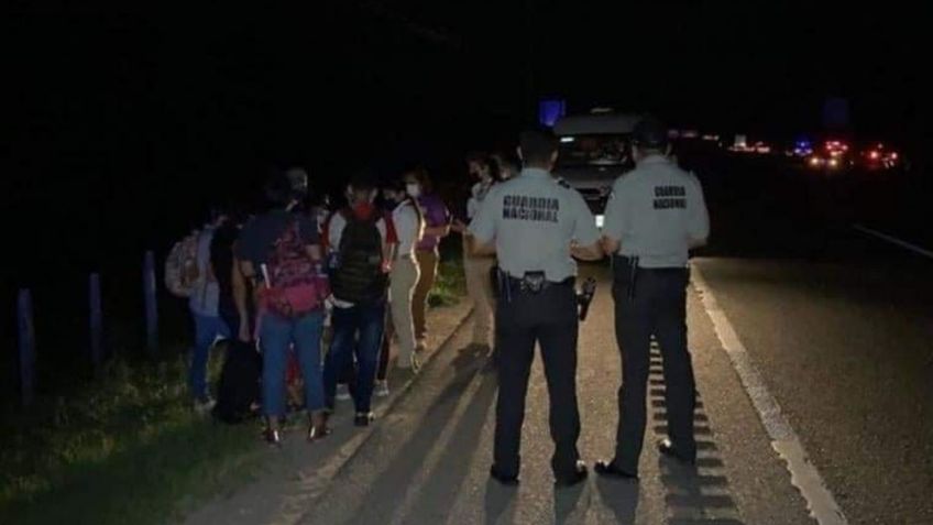 Abandonan a 40 migrantes indocumentados en la carretera federal Villahermosa-Cárdenas