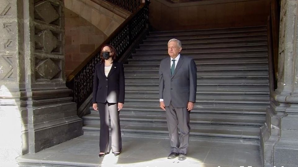 La vicepresidenta de Estados Unidos, Kamala Harris, se encontró con el presidente Andrés Manuel López Obrador. Foto: Captura de pantalla