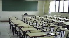 Expulsan a niña de la escuela por usar top y pantalón vaquero, afirman vestía inapropiadamente