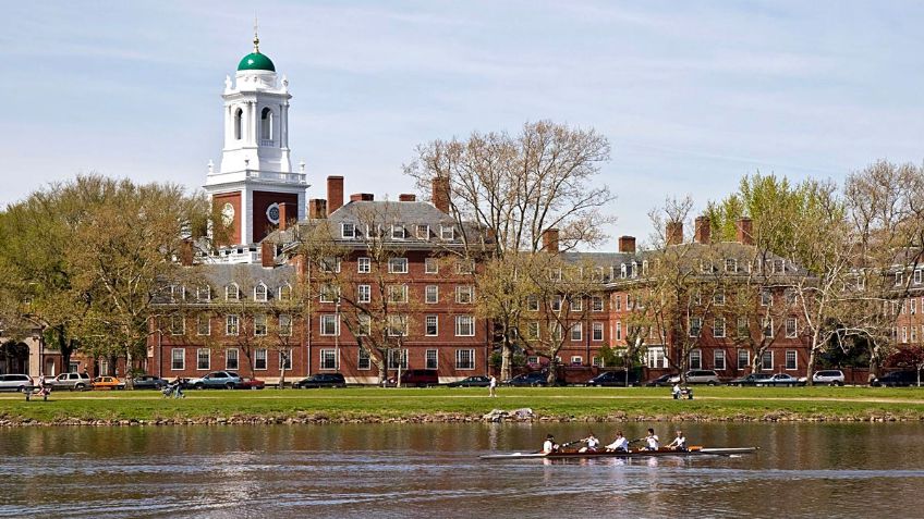 ¿Quieres estudiar en Harvard? Así puedes conseguir una de las becas que otorga a mexicanos