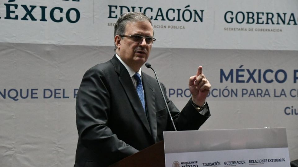 Marcelo Ebrard encabezó arranque del programa de promoción para la certificación de competencias laborales de los repatriados 'México Reconoce tu Experiencia. Foto: Especial