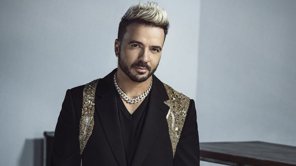 El intérprete de “Despacito”, incursionó en la bachata, como pretexto para bailar. Foto: Especial