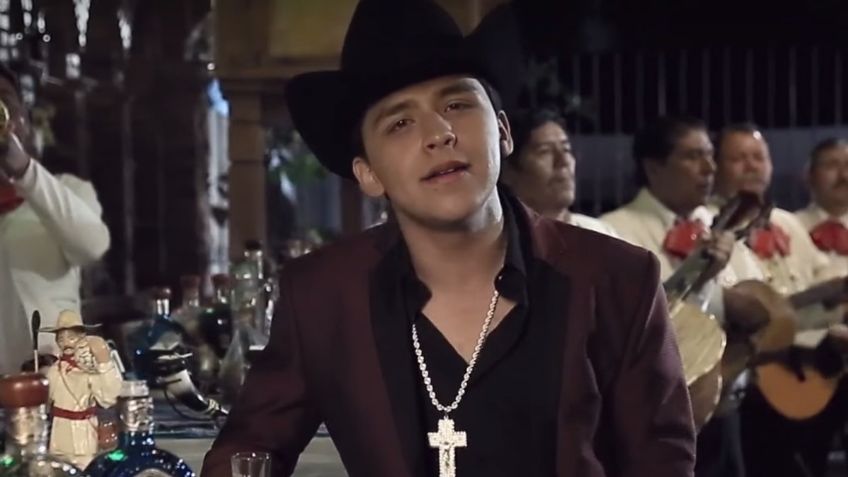 Conductor de Hoy humilla a Christian Nodal y lo tunden por comentario clasista |VIDEO